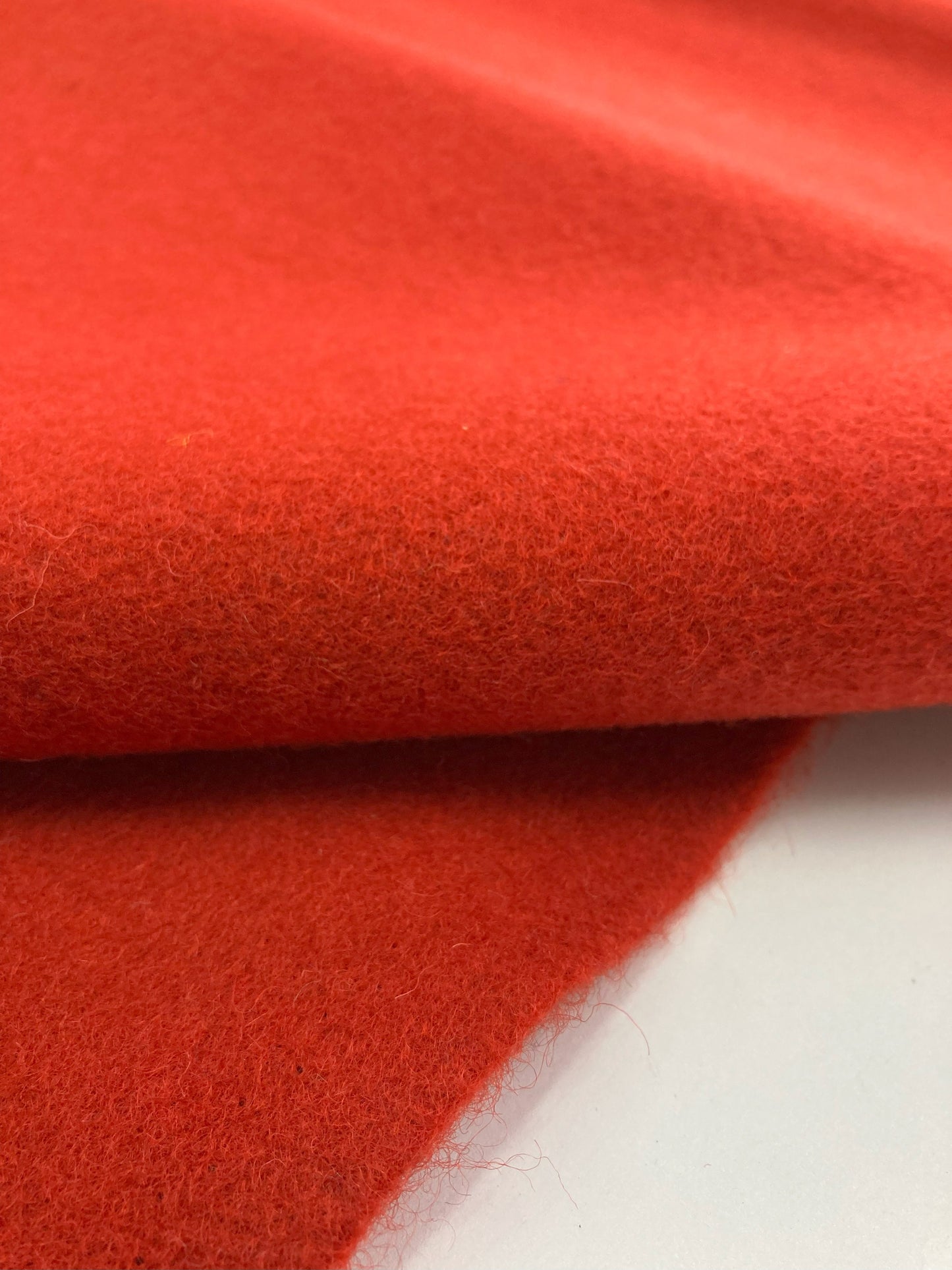 Gabriel Europost 2 classic fabric in 100% recyclable wool - Modern Upholstery