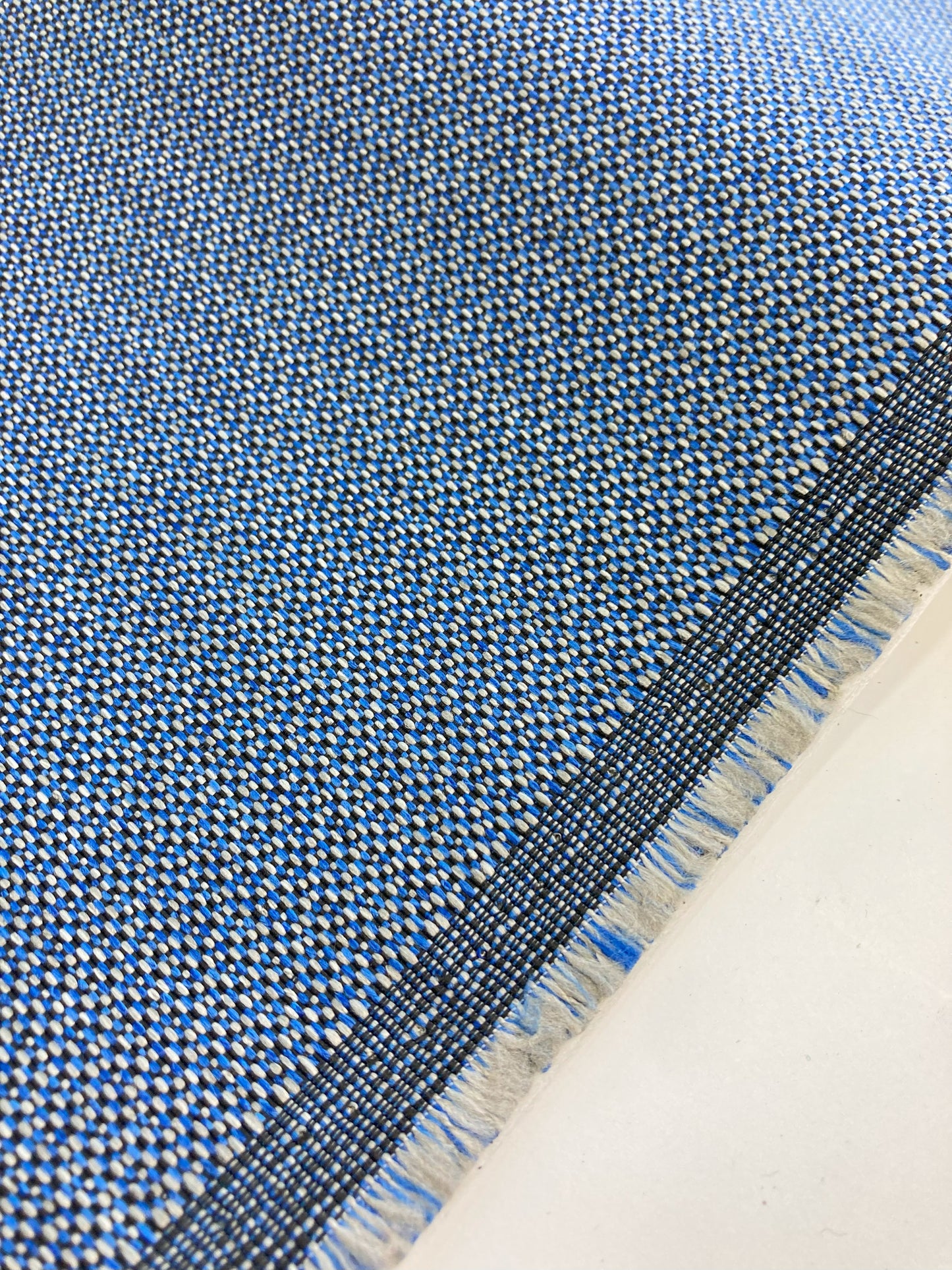 Contract furniture fabric - Durable and aesthetic furniture fabric - Modern Upholstery