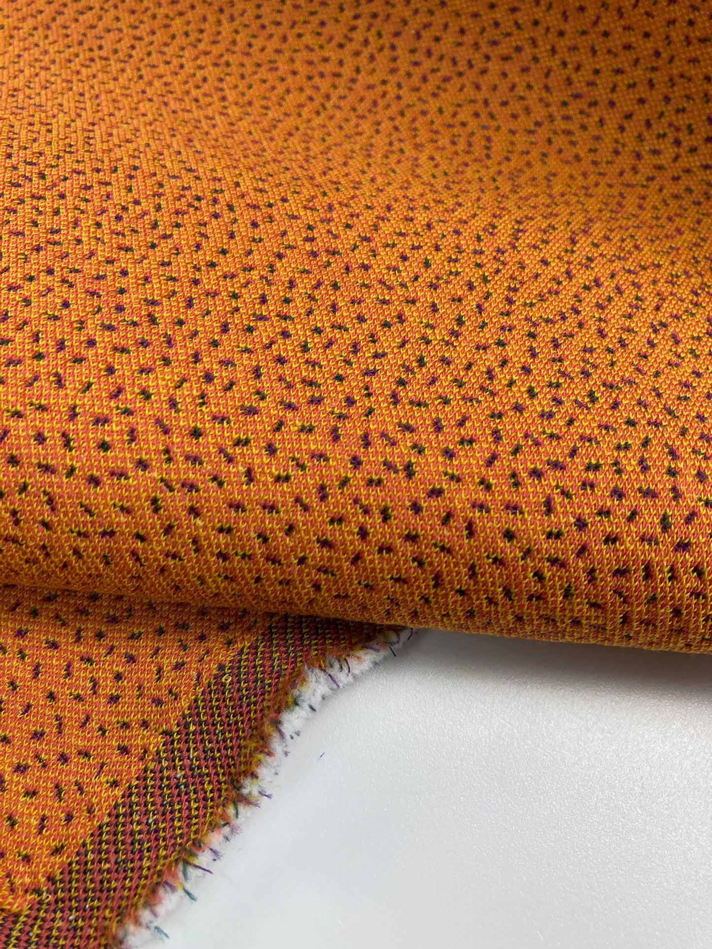 Kvadrat Febrik Sprinkles by Bertjan Pot | Upholstery fabric with dots - Modern Upholstery