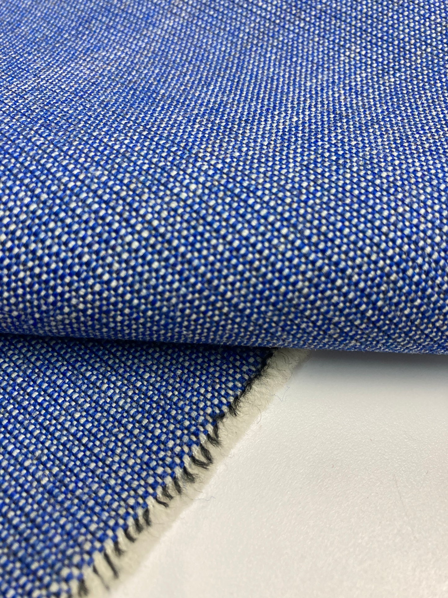 Kvadrat Canvas 2 by Giulio Ridolfo Design upholstery fabric - Modern Upholstery