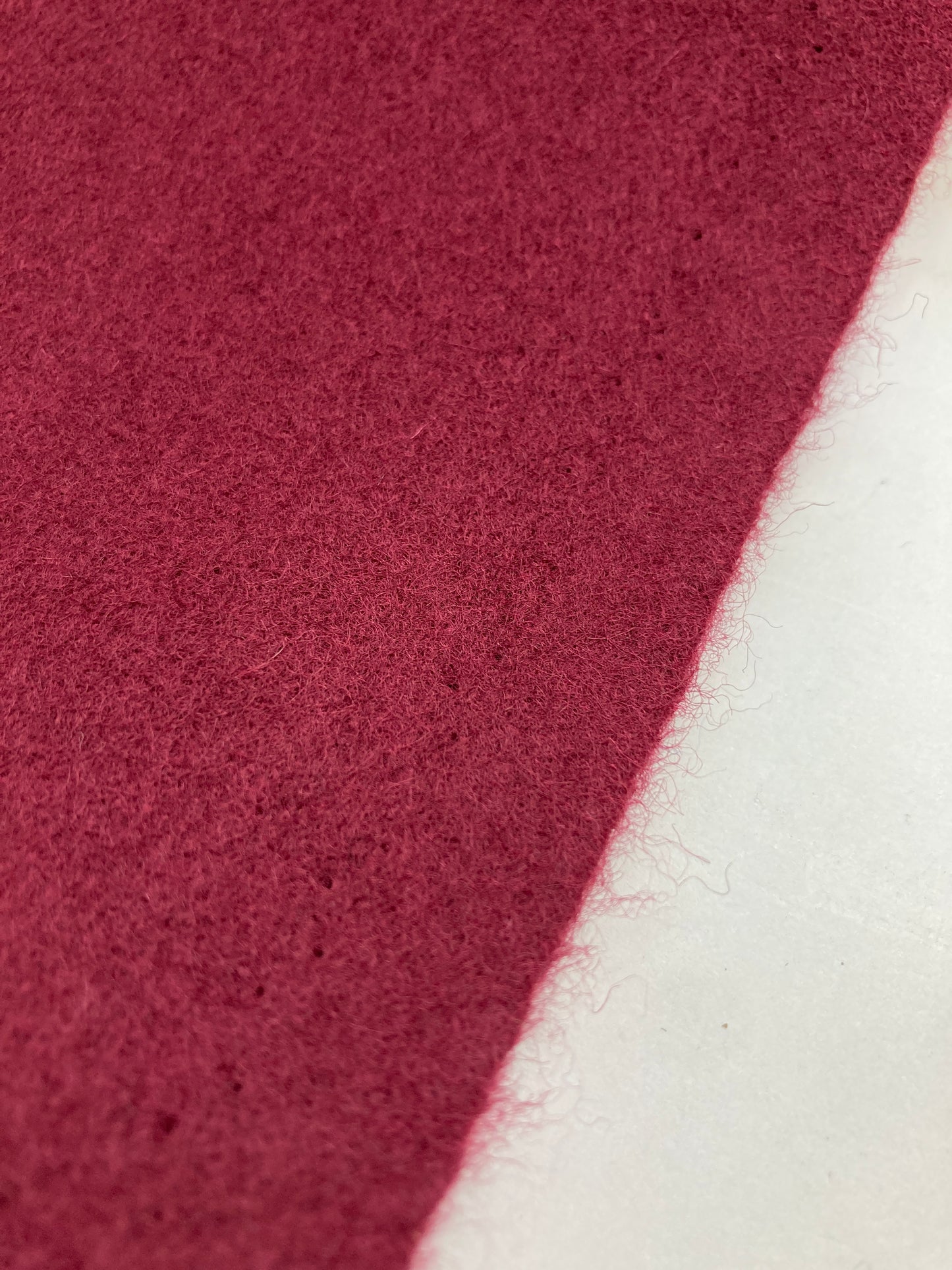 Kvadrat Divina 3 von Finn Skodt | Polsterstoff aus 100 % Wolle 
