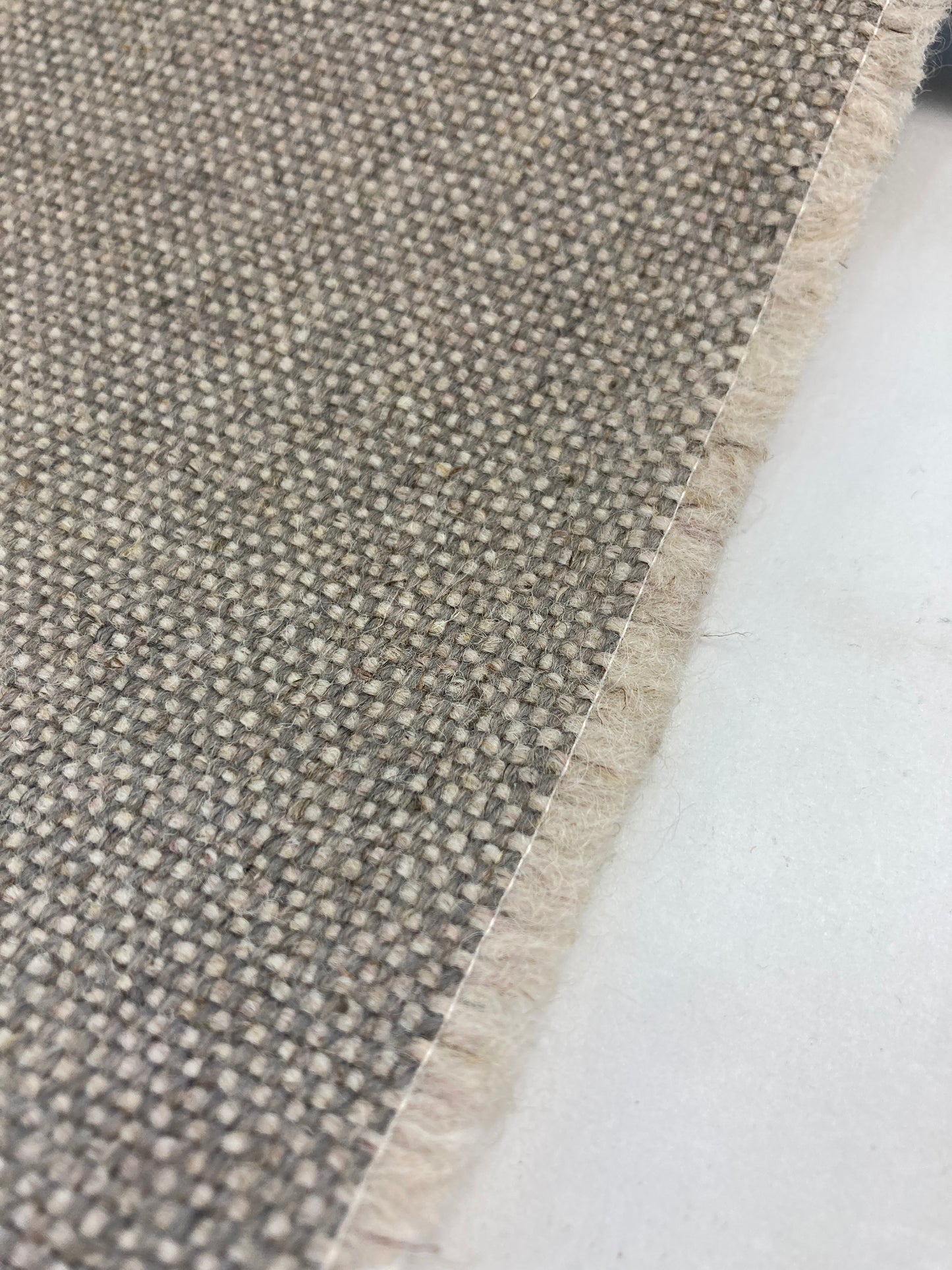 Camira Main Line Flax – Ökologischer Möbelstoff aus Wolle und Leinen.