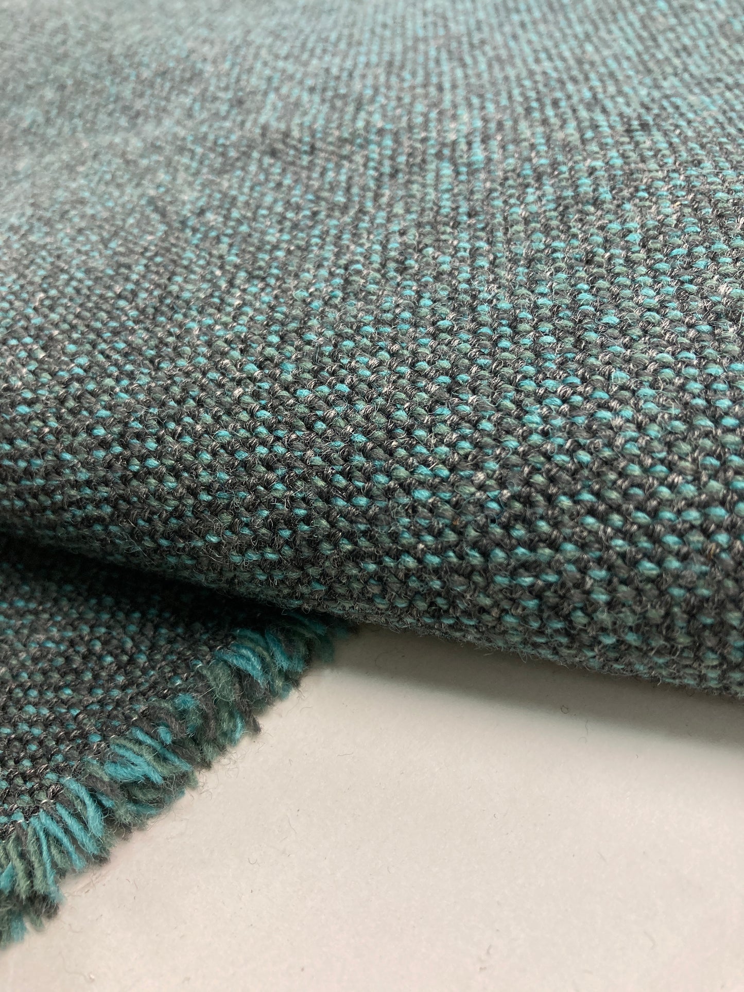 Gudbrandsdalens Redal Wollstoff – Norwegische Tradition und moderne Strapazierfähigkeit