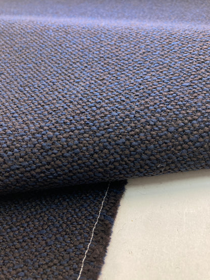 Kvadrat Vidar 4-Stoff – Tiefe Textur und intensive Farben für anspruchsvolle Innenräume. 