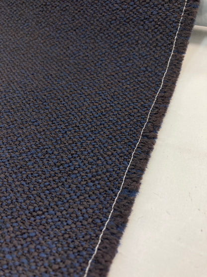 Kvadrat Vidar 4-Stoff – Tiefe Textur und intensive Farben für anspruchsvolle Innenräume. 