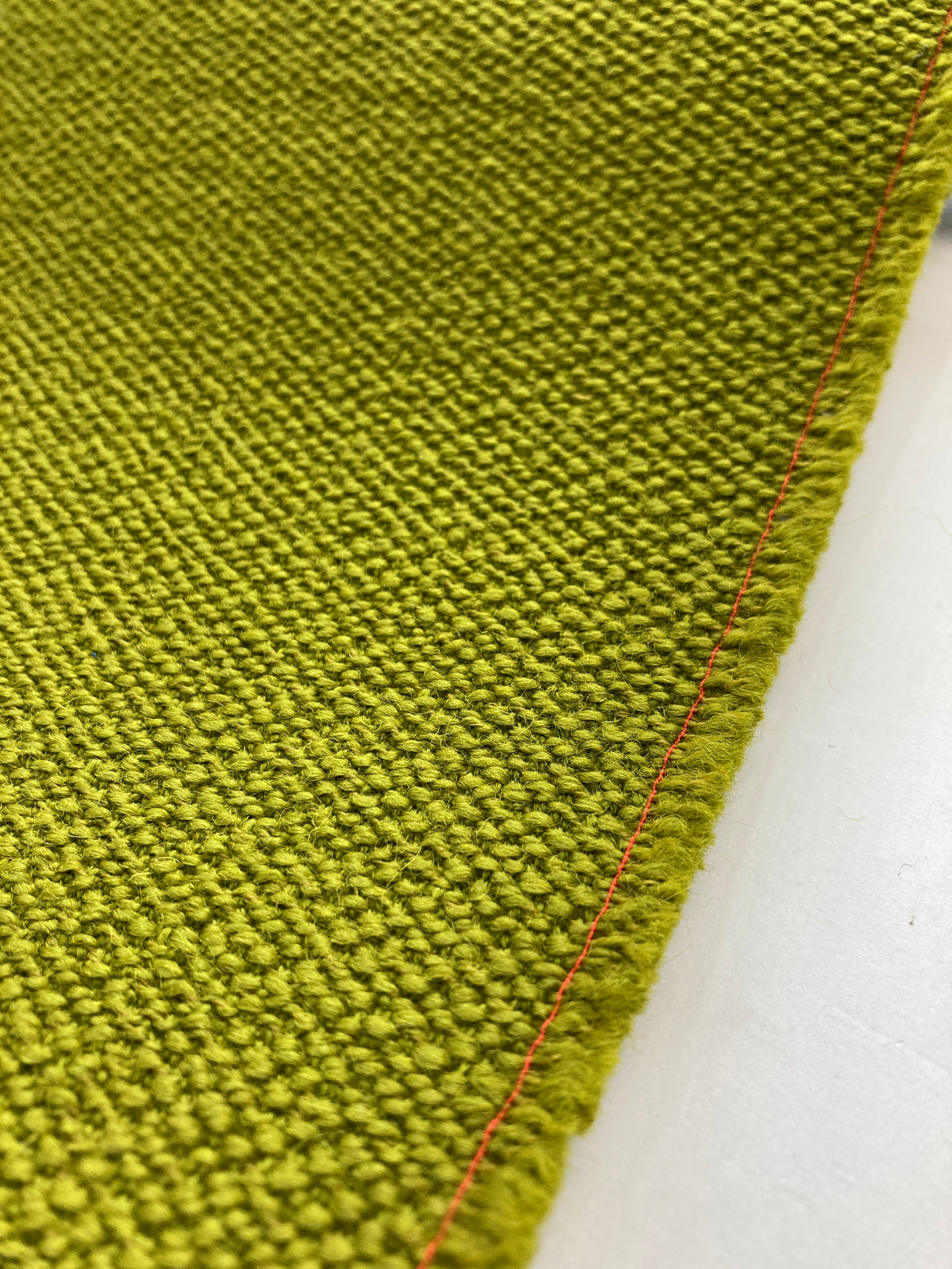Kvadrat Vidar 4-Stoff – Tiefe Textur und intensive Farben für anspruchsvolle Innenräume. 